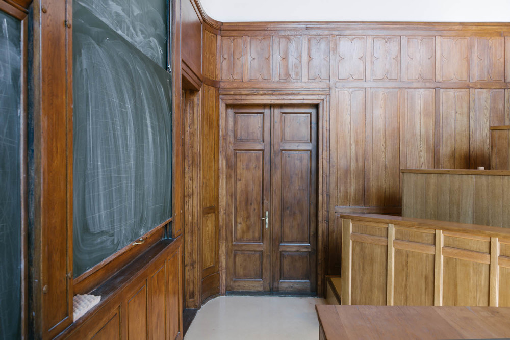 restaurare boazerie pereti laterali din stejar masiv antic