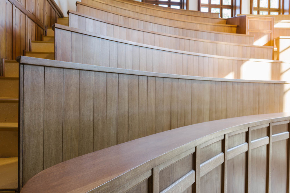 detaliu executie boaserie tip cadru din stejar masiv